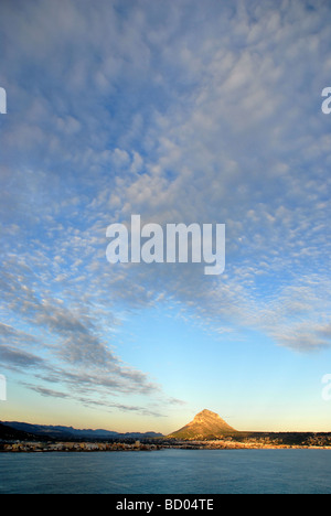 Javea / Xabia im Morgengrauen an der Costa Blanca, Provinz Alicante, Comunidad Valenciana, Spanien Stockfoto