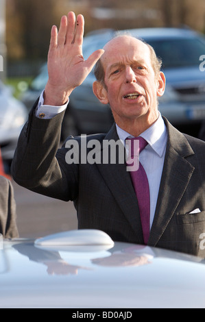 Seine königliche Hoheit der Herzog von Kent öffnet die Kiverton Park und Wales Village Hall Rotherham, Großbritannien. Stockfoto