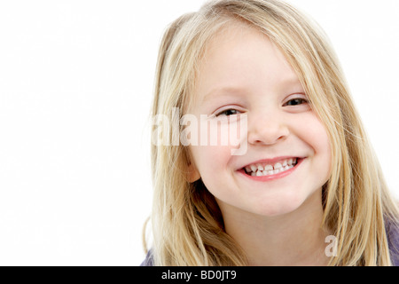 Portrait Of Smiling 4 jährige Mädchen Stockfoto