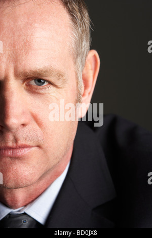 Porträt des mittleren Alter Geschäftsmann Stockfoto