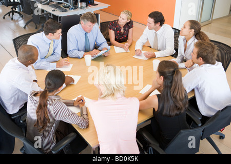 Auf lagerhändler In einer Besprechung Stockfoto