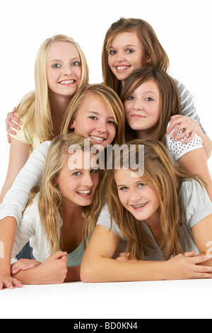 Gruppe von Jugendlichen Freundinnen Stockfoto