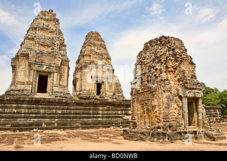 Preah Khan Tempel in Angkor, Kambodscha mit Baumwurzeln überwachsen Stockfoto