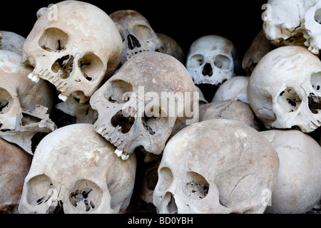 Menschliche Schädel auf dem Display die Killing fields, Kambodscha Stockfoto