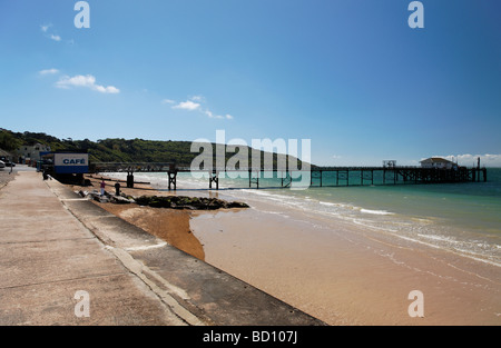 Ein Blick auf die Sandstrände in der Totland Bay Area der Isle Of Wight Stockfoto