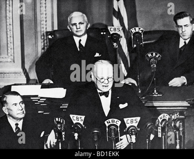 WINSTON CHURCHILL Adresse den US-Kongress 26. Dezember 1941. Rechts ist Vizepräsidenten Henry Wallace Stockfoto