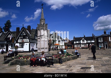 Kriegerdenkmal auf dem Marktplatz In Sandbach In Cheshire Stockfoto