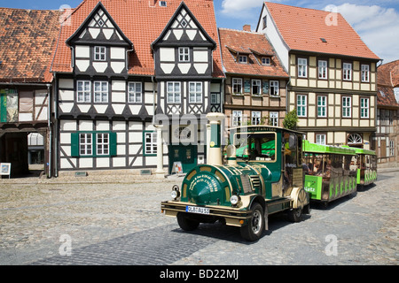 Schlossberg, Quedlinburg, Sachsen-Anhalt, Deutschland mit touristischen Zug Stockfoto