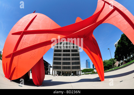 Grand Rapids Rathaus auf Calder Plaza. Die riesigen roten Stabile, La Grande Vitesse wurde 1969 eingeweiht. Stockfoto