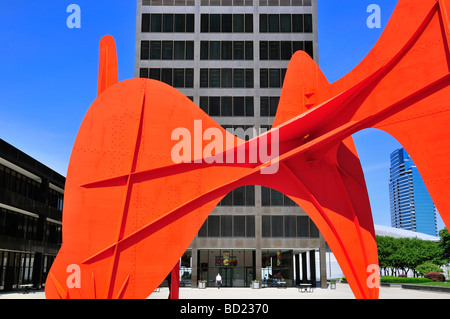 Grand Rapids Rathaus auf Calder Plaza. Die riesigen roten Stabile, La Grande Vitesse wurde 1969 eingeweiht. Stockfoto