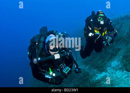 Rebreather Taucher auf der zenobia Stockfoto