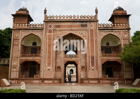 Gerichteten Eintrittstor Itmad-Ud-Daula Grab Website. Agra. Indien. Stockfoto