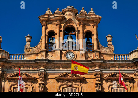 Spanien, Salamanca: Glockenturm des Rathauses an der Plaza Mayor Stockfoto