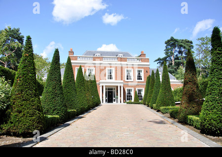 Großes freistehendes Haus, Christchurch Road, Virginia Water, Surrey, England, Vereinigtes Königreich Stockfoto