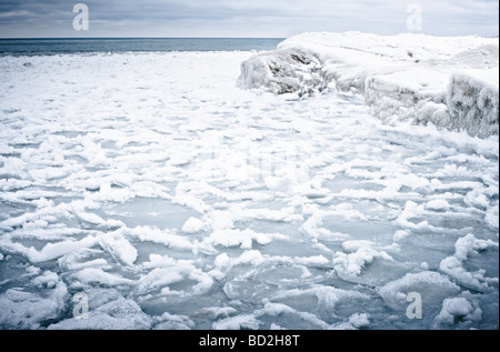 Blick über den zugefrorenen See Stockfoto