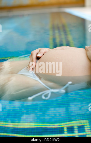 Nahaufnahme von schwangeren Womans Bauch Stockfoto