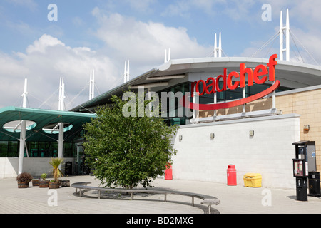 Außenseite der Roadchef Autobahn-Tankstelle auf der m6-Mautstraße bei Norton Canes Staffordshire uk Stockfoto