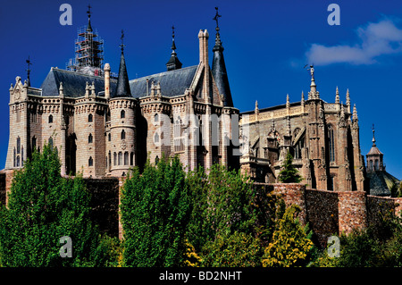 Spanien, Astorga: Blick Inful Palast und der Kathedrale Stockfoto