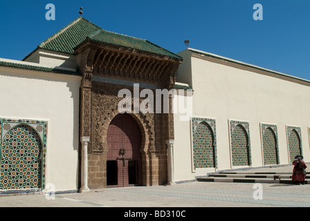 Fassade und Eingang Tor des Mausoleum von Moulay Ismail Meknes Marokko