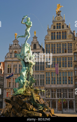 Brabo-Brunnen und Zunfthäuser Antwerpen-Belgien Stockfoto