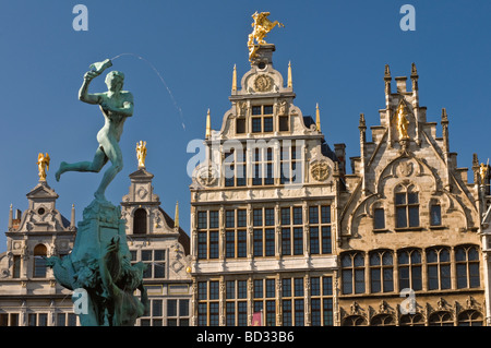 Grote Markt Gildenhäuser und Brabo-Brunnen-Antwerpen-Belgien Stockfoto