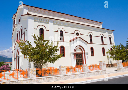 Griechische Kirche im Zentrum von Sami auf der mediterranen Insel Kefalonia Griechenland GR Stockfoto