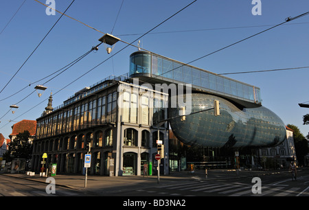 Moderne Gebäude des Kunsthauses Museum für zeitgenössische Kunst von Architekten Peter Cook und Colin Fournier in Graz Steiermark Österreich Stockfoto