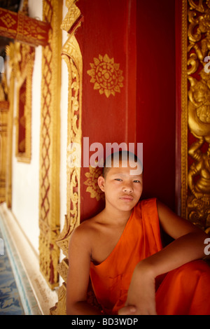 ein Mönch in Wat am Ban Xieng Lech, nr Luang Prabang, Laos Stockfoto