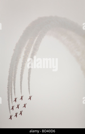 Die Red Arrows fliegen in der Diamant-Schikane Formation an der Sunderland International Airshow 2009. Stockfoto