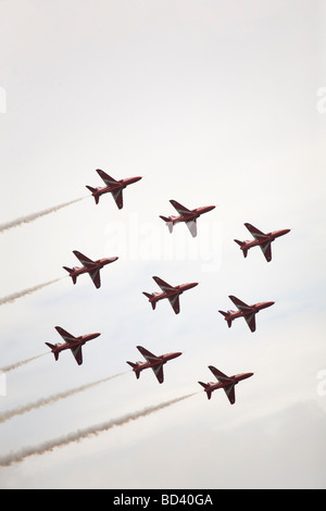 Die Red Arrows fliegen in der Diamant-Schikane Formation an der Sunderland International Airshow 2009. Stockfoto