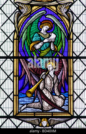 Engel Glasmalerei in St. Nicholas Church, Warwick, Warwickshire, England, UK Stockfoto