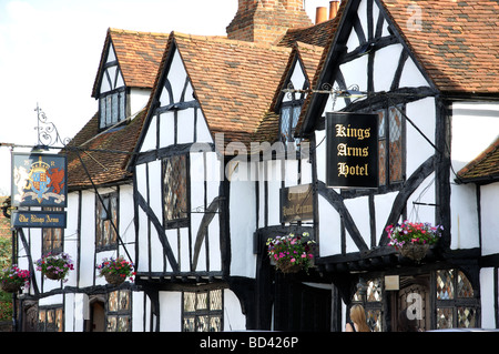 Das Kings Arms Hotel, High Street, Old Amersham, Buckinghamshire, England, Vereinigtes Königreich Stockfoto