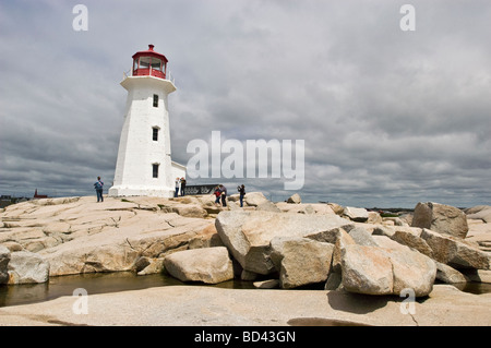 Peggys Cove weißen Leuchtturm, Bereich von Halifax, Nova Scotia, Kanada, Nordamerika Stockfoto