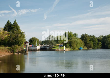 Godstow-Sperre auf der Themse in Oxford Oxfordshire Uk Stockfoto