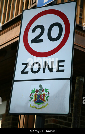 Straßenschild in Broadstairs 20 km/h-zone Stockfoto