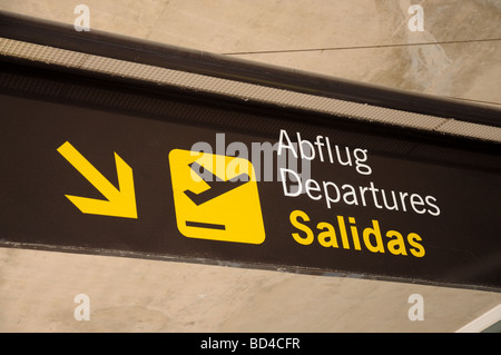 Flughafen Abflug Zeichen in Spanien Stockfoto