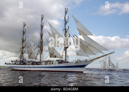 Die Mir quadratische Ausleger aus Russland, Funchal 500 Tall Schiffe Race 2008, Falmouth, Cornwall, UK Stockfoto