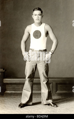 Japaner in ungeraden T-shirt & Jeans Stockfoto