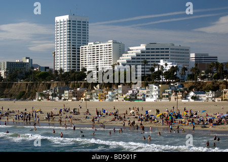 Strand von Santa Monica und skyline Stockfoto