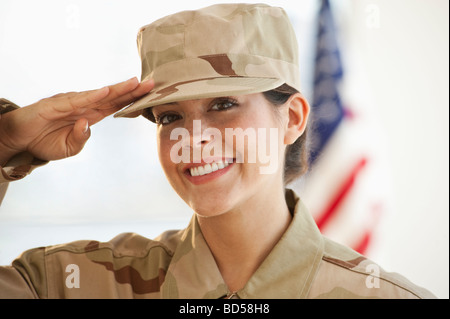 Ein Offizier, salutieren Stockfoto