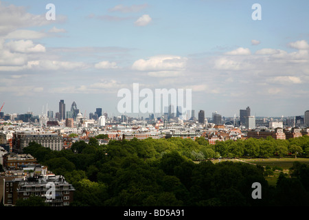 Skyline-Blick auf den Hyde Park, Mayfair und darüber hinaus nach central London, UK Stockfoto