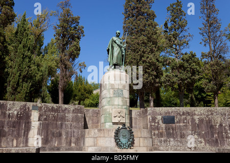 Statue von König Dom Afonso Henriques in Guimaraes. Der erste König von Portugal aus dem 12. Jahrhundert. Stockfoto