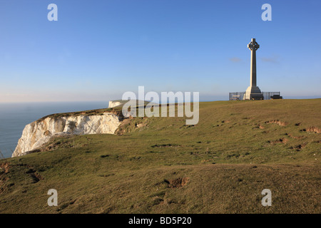 Denkmal des Dichters Lord Tennyson oberhalb der Klippen in der Nähe von Freshwater Bay auf der Isle Of Wight Stockfoto