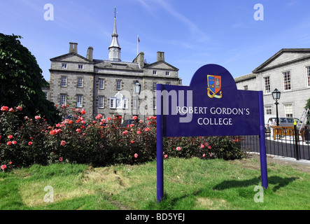 Der Granit Gebäude von Robert College in Aberdeen, Scotland, UK Stockfoto