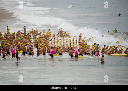 Das Pier, Pier-schwimmen in Hermosa beginnt und endet in Manhattan Beach International Surf Festival 2009 Stockfoto