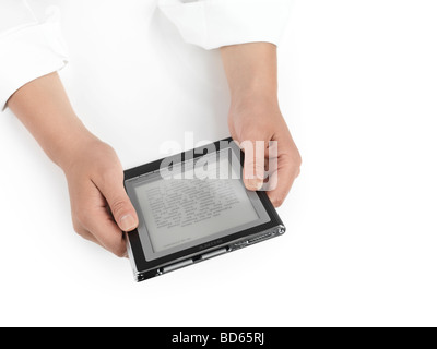Frau mit dem Sony Reader Stockfoto