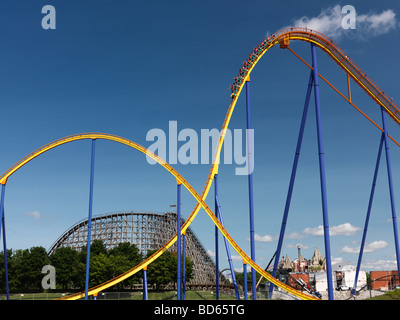 Behemoth-Achterbahn in Kanadas Wunderland Freizeitpark Stockfoto