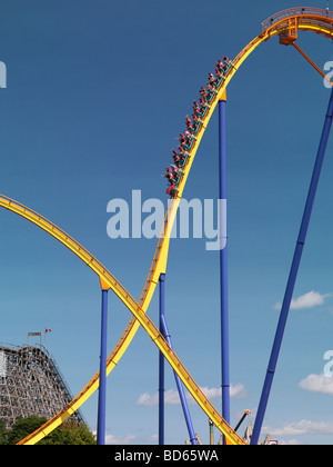 Behemoth riesige Achterbahn in Kanadas Wunderland Freizeitpark Stockfoto