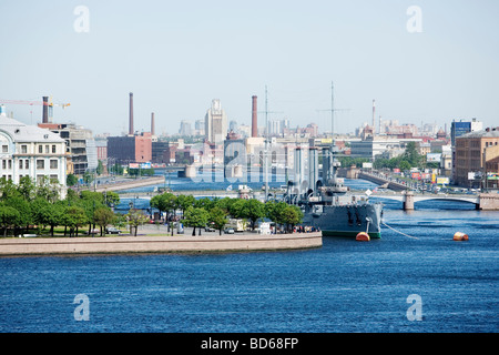 Der Panzerkreuzer Aurora auf Newa im Zentrum von St. Petersburg, Russland. Stockfoto