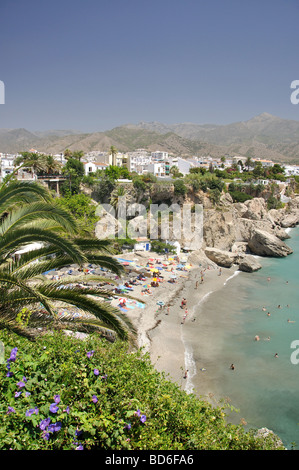 Playa Calahonda vom Balcon de Europa, Nerja, Costa Del Sol, Provinz Malaga, Andalusien, Spanien Stockfoto